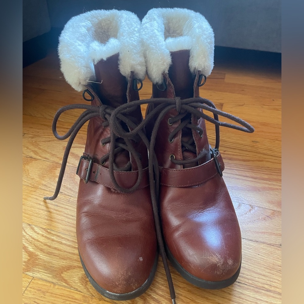 UGG Women's brown Janney Boots